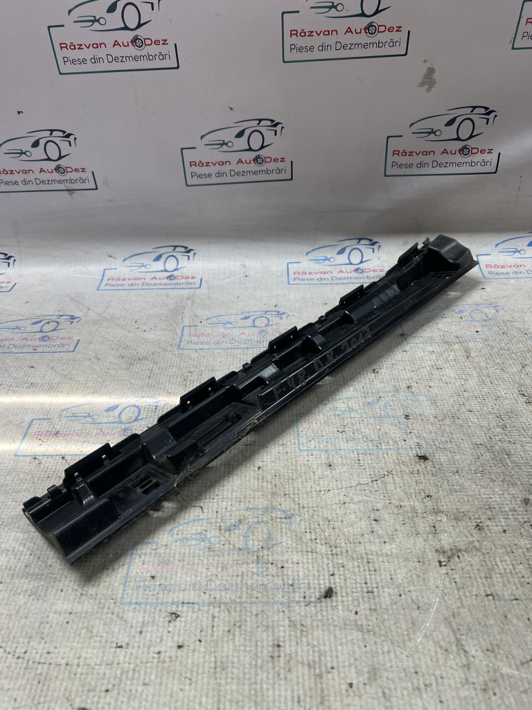 suport prag dreapta BMW X1 F48 2017, 51777332330