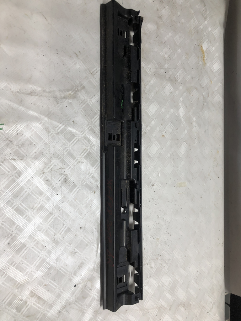 Suport prag dreapta fata BMW X1 F48 - Benzina 2017, 7332332