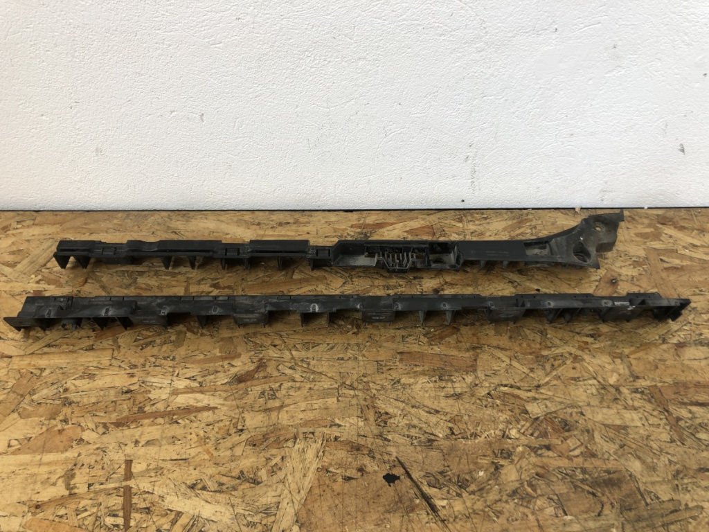 Suport prag stanga BMW 525 d F10 M sedan 2012 (7204021)
