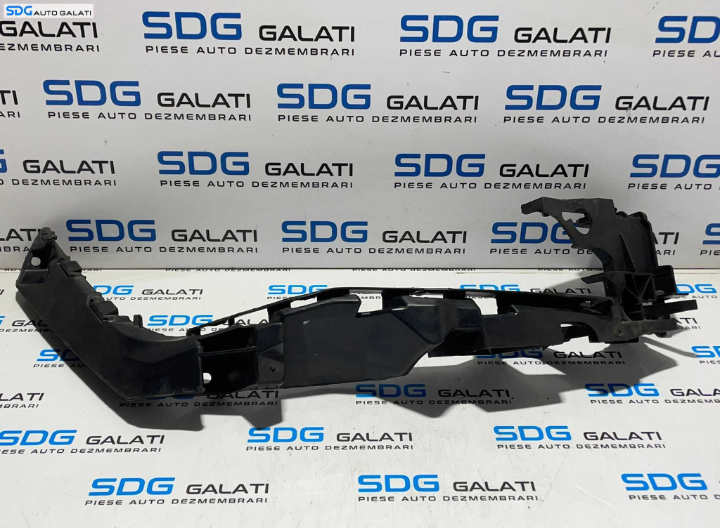 Suport Prindere Ghidaj Far Dreapta Bara Spoiler Seat Leon 5F NFL Non Facelift 2012 - 2017 Cod 5F0807890C [L3090]