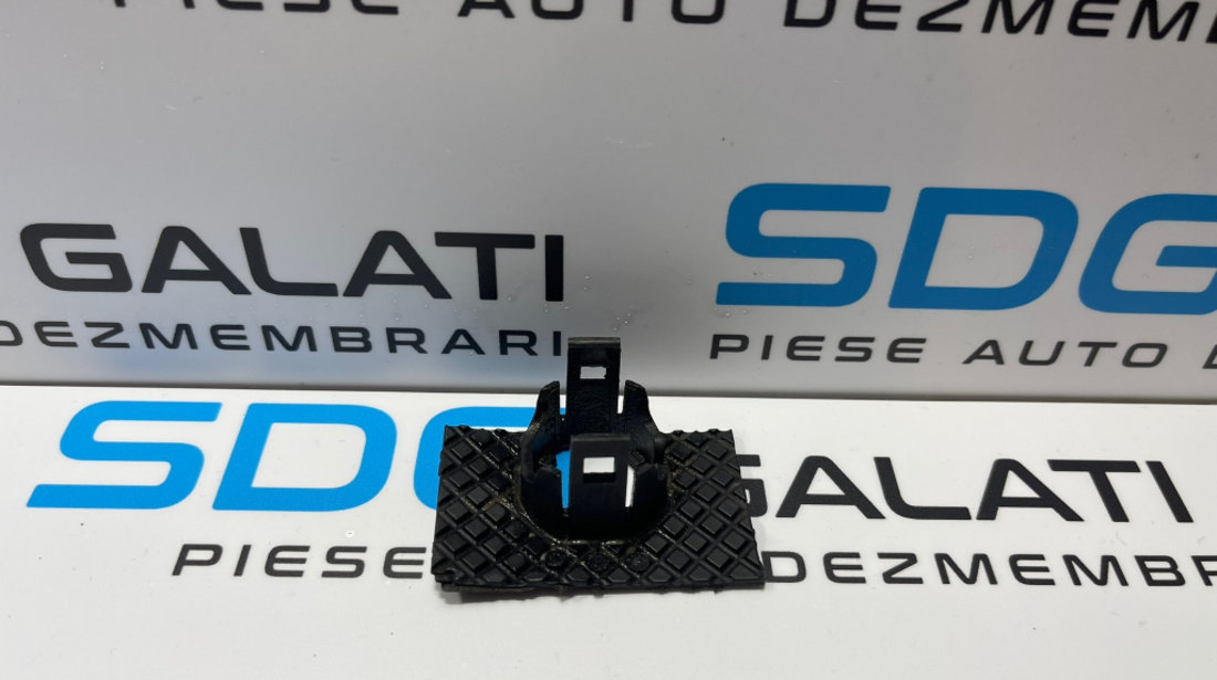 Suport Prindere Senzor Senzori Parcare Audi R8 2007 - 2015 Cod 3T0919491