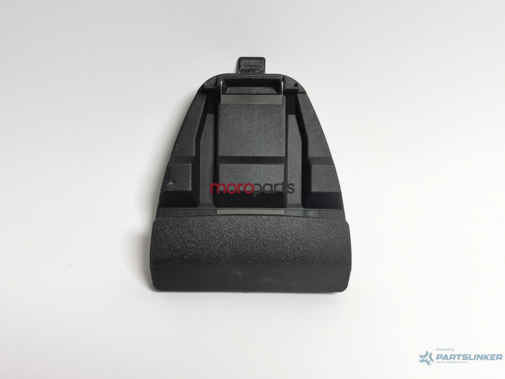 Suport prindere triunghi reflectorizant VOLKSWAGEN PASSAT (362) [ 2010 - 2014 ] TDI (CFFB) 103KW|140HP VAG OEM 3C8860285