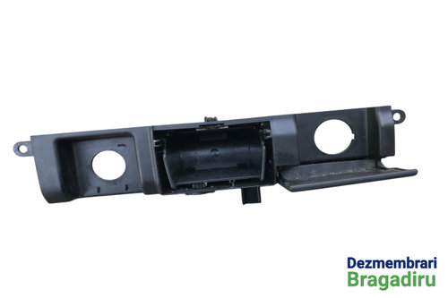Suport prize si scrumiera Land Rover Discovery 3 [2004 - 2009] SUV 2.7 TD AT (190 hp) Cod motor: 276...