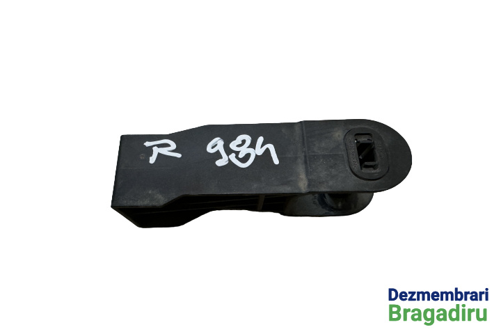 Suport radiator dreapta superior Cod: 7P0121079B Volkswagen VW Touareg generatia 2 7P [2010 - 2014] Crossover 3.0 TDI Tiptronic 4Motion (245 hp) Cod motor: CRC Cod cutie: NAC Cod culoare: LG7W