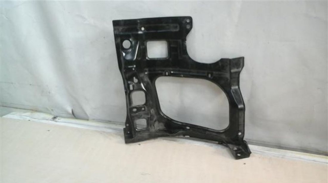 Suport radiator stanga fata Toyota Hilux An 2005 cod 53209-0K010