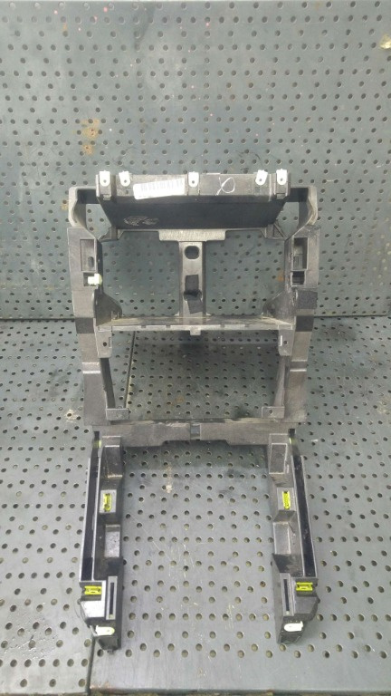 Suport radio cd player peugeot 3008 63190230