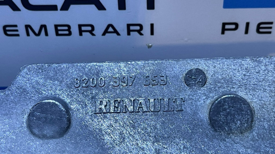 Suport Rampa Injectoare Renault Trafic 2.5 DCI 2001 - 2015 Cod 8200397653