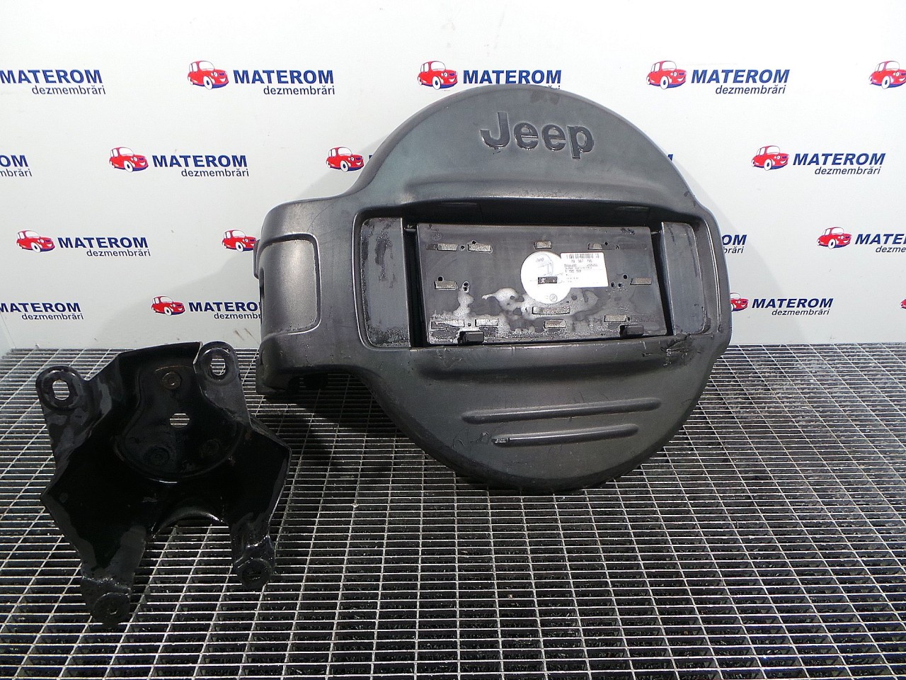 SUPORT ROATA REZERVA JEEP CHEROKEE - - (2003 2008)