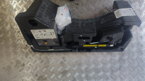 Suport roata rezervare Vw Passat B7 2.0TDI 177hp/130Kw cod motor CFG,transmisie automata,an 2015