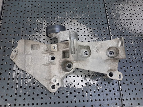 Suport rola accesorii 1.5 dci renault clio 4 kangoo dacia duster 8200669494