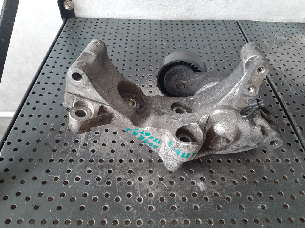 Suport rola accesorii 1.7cdti a17dtr opel astra j