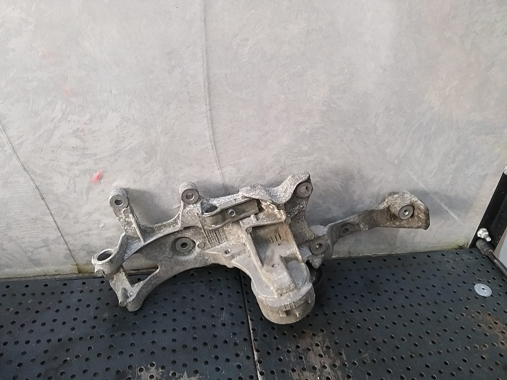 Suport rola accesorii 2.0 tdci ford kuga 2 9m506a228bb 9688628680