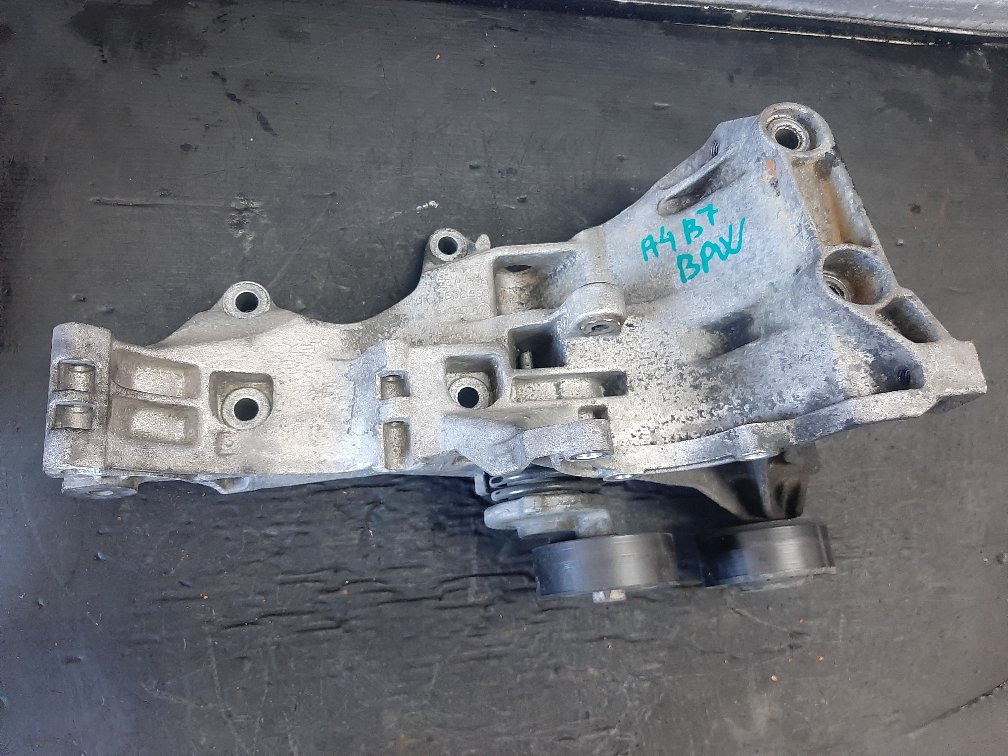 Suport rola accesorii audi a4 b7 2.0 tdi bpw 03g903143d
