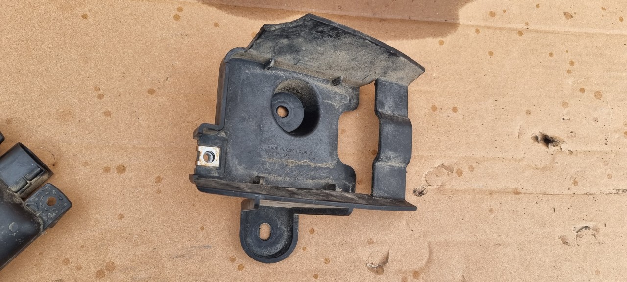 Suport senzor Blind spot / unghi mort Skoda Superb 3 2017 2018 2019 2020