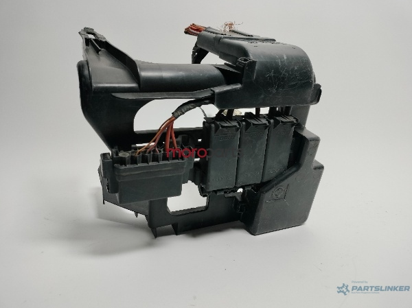 Suport sigurante pe baterie SKODA FABIA (6Y2) [ 1999 - 2008 ] VAG OEM 6Q0915345A