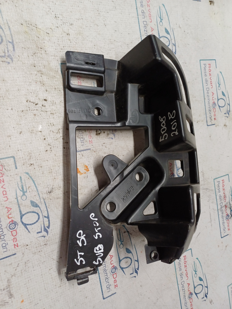 Suport stânga bara spate Peugeot 5008 - Benzina 2018, 9829979880