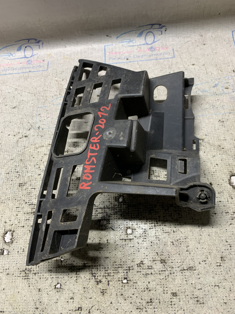 Suport stânga bara spate Skoda Roomster - Motorina 2012, 5J0807055