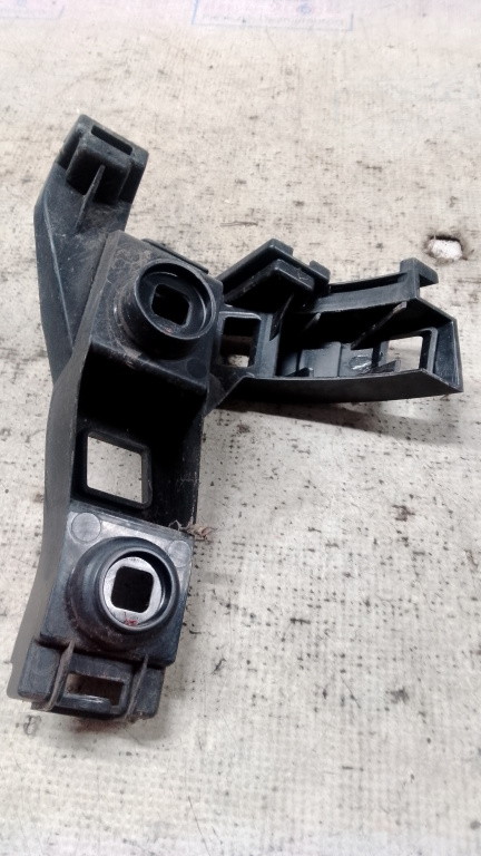 Suport stânga bara spate Volkswagen Golf 7 - Motorina 2013, 5G9807393A