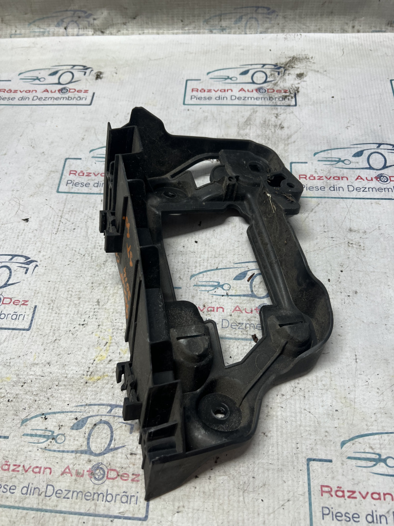 Suport stânga bara spate Volkswagen Passat CC 2014, 3C8807393D