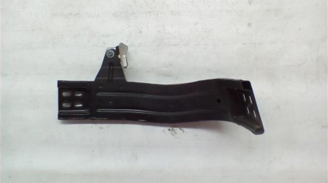 Suport stanga consola centrala ( panou bord ) Audi A8 An 2004-2010 cod 4E1857195C