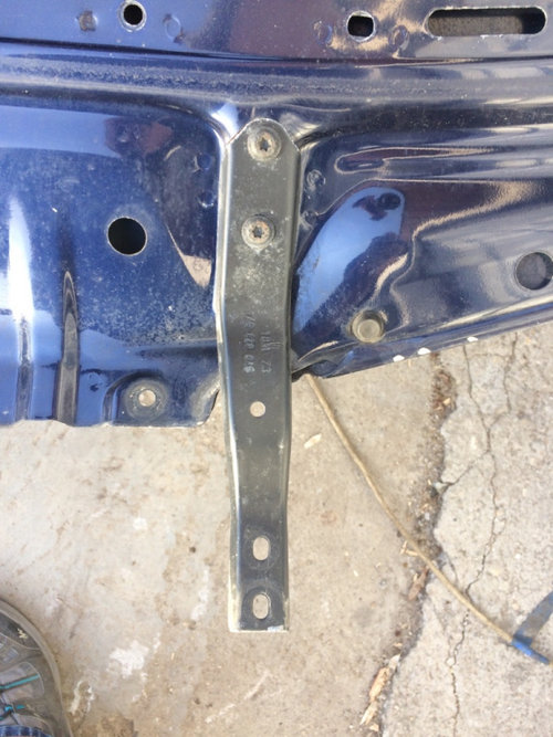 Suport stanga grila radiator Skoda Fabia 6Y [1999 - 2004] Sedan 1.4 MT (101 hp) (6Y3) 16V