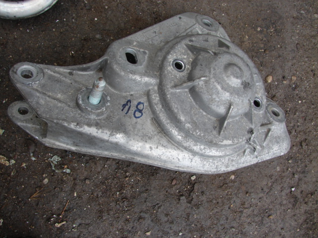 Suport superior arc amortizor dreapta fata Audi A8 D2/4D [1994 - 1999] Sedan 4-usi 2.8 tiptronic (193 hp)