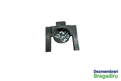 Suport superior radiator dreapta Cod: PE0115241-K3006, PE0115241 PE0115241-K3006, PE0115241 Mazda CX...