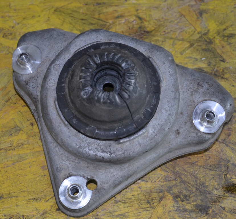 SUPORT SUSPENSIE DREAPTA FATA AUDI A6 4F 2006.