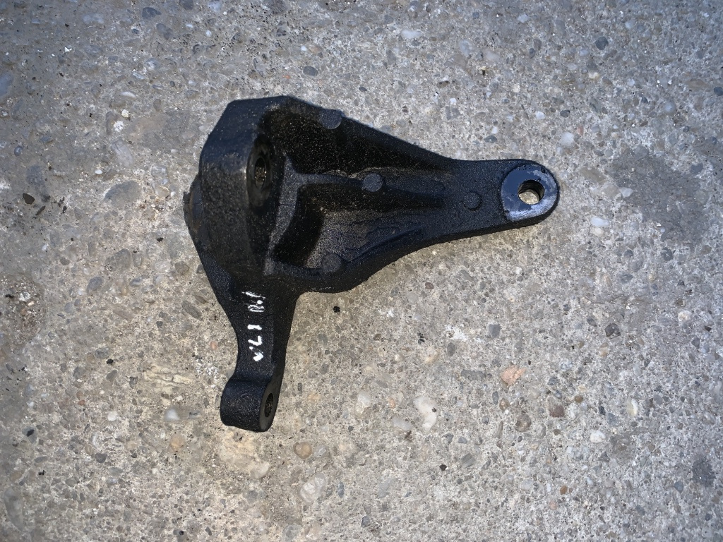 Suport tampon antibalans spate Ford Focus 2 [2004 - 2008] Hatchback 5-usi 1.6 TDCi MT (109 hp) G8DB, G8DD, G8DA