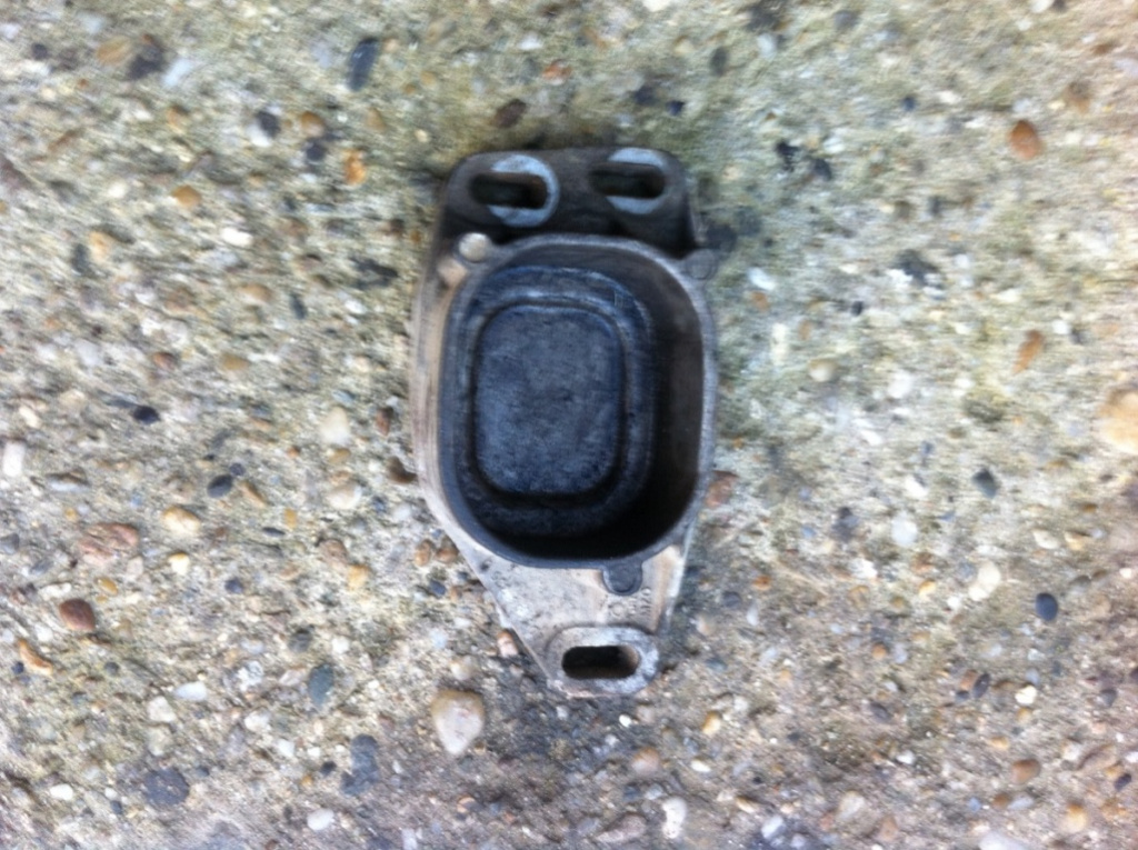 Suport tampon Audi A4 B6 [2000 - 2005] Sedan 1.9 TDI 5MT (130 hp) SE 1.9 TDI AWX