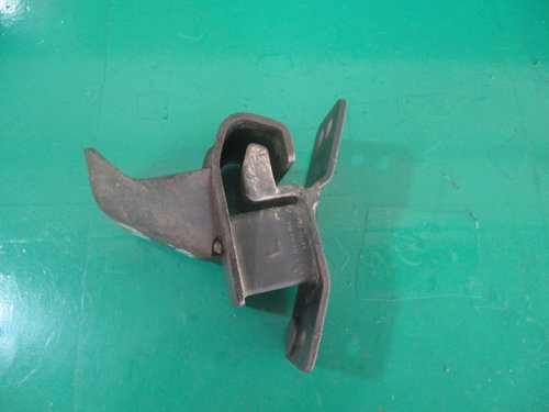 SUPORT / TAMPON CUTIE VITEZE MITSUBISHI PAJERO SHOGUN III 3.2 DI-D FAB. 1999 – 2007 ⭐⭐⭐⭐...