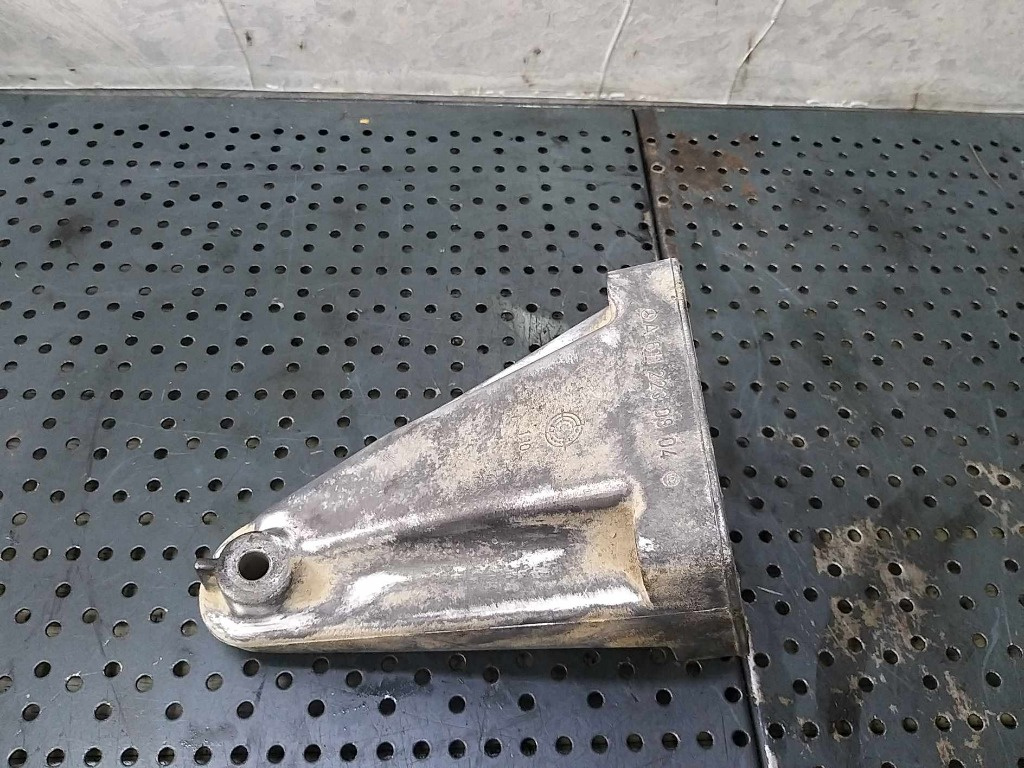 Suport tampon dreapta motor 2.2 cdi mercedes e class w211 a6112230804