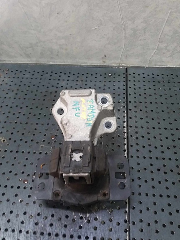 Suport tampon motor 1.6 b peugeot 206