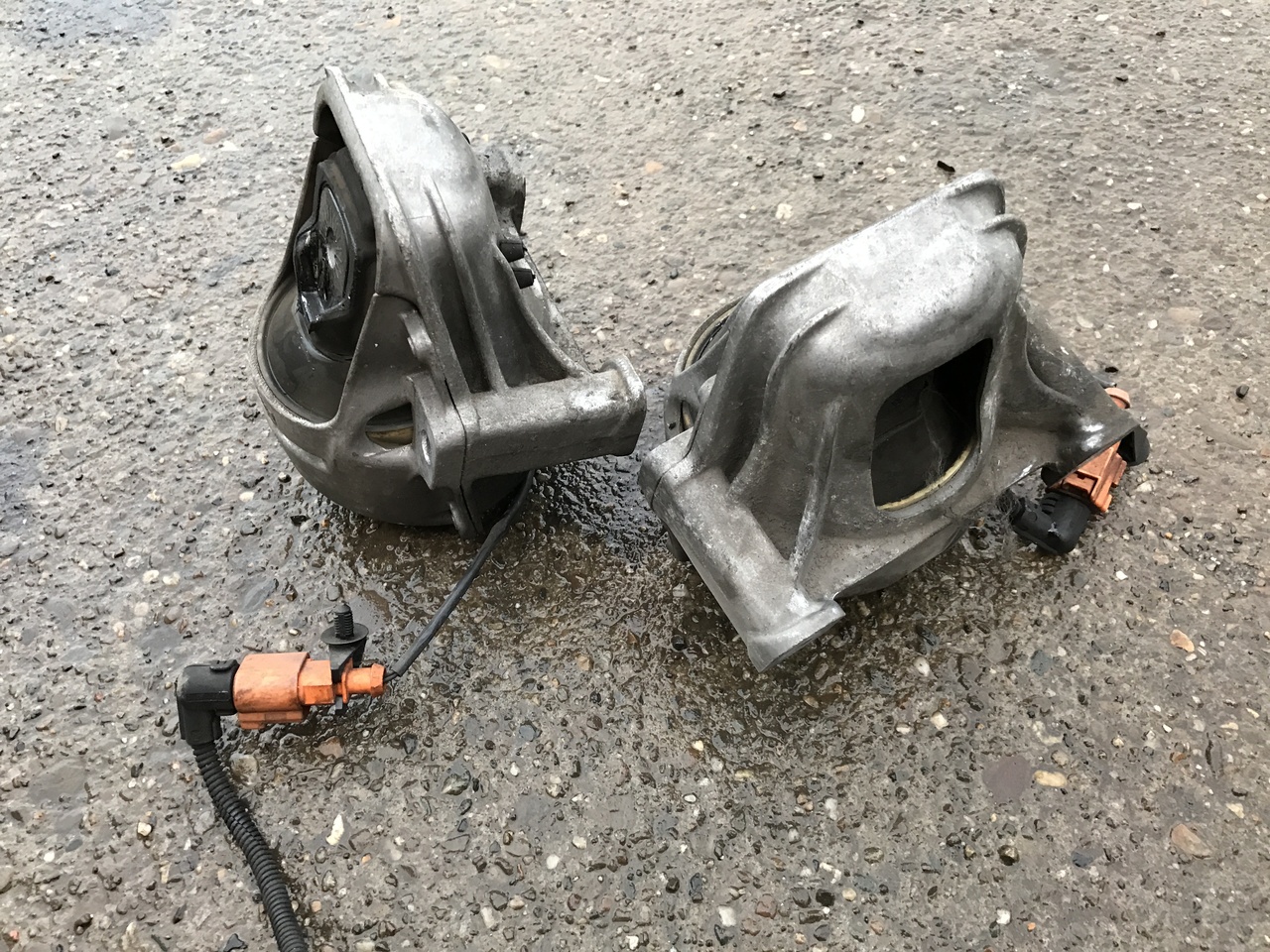 Suport tampon motor AUDI A5 8T 3.0 tdi 2009 2010 2011