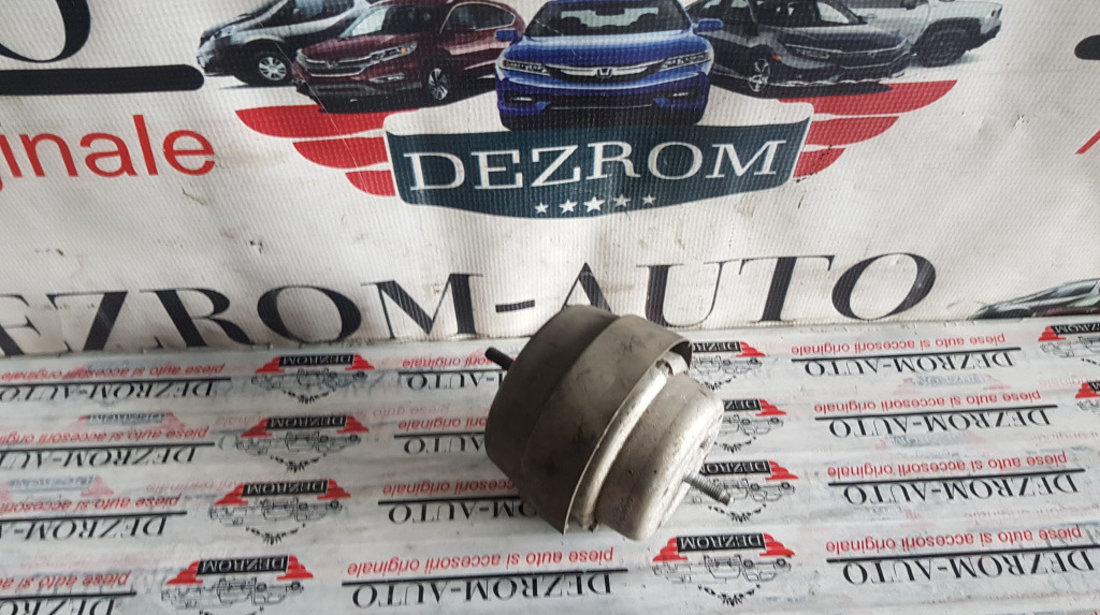 Suport / Tampon motor dreapta Audi A4 B7 1.9 TDi 116 cai motor BRB cod piesa : 8E0199382AG