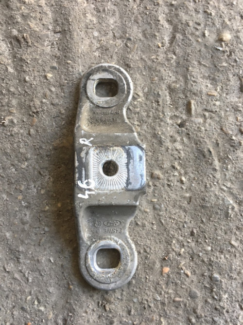 Suport tampon motor la distributie pe lonjeron Ford Mondeo MK3 [facelift] [2003 - 2007] wagon 5-usi ...