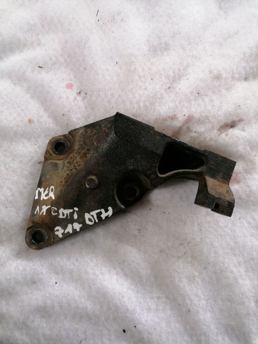 Suport tampon motor Opel Meriva 1.7 cdti 101 cp 74 kw Z17DTH