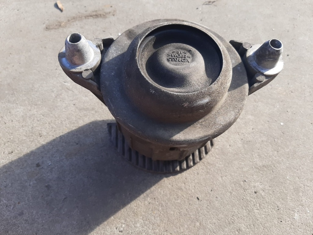 Suport tampon motor stanga 1.8b mercedes c-class w204 a2042400117