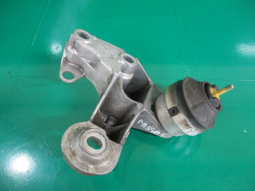 SUPORT / TAMPON MOTOR STANGA COD 8E0199351 VW PASSAT B5.5 / 1.9 TDI FAB. 2000 - 2005 ⭐⭐⭐⭐⭐