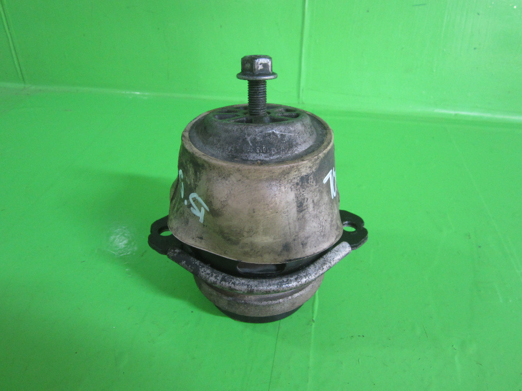 SUPORT / TAMPON MOTOR STANGA VW TOUAREG 2.5 TDI FAB. 2002 - 2010 ⭐⭐⭐⭐⭐