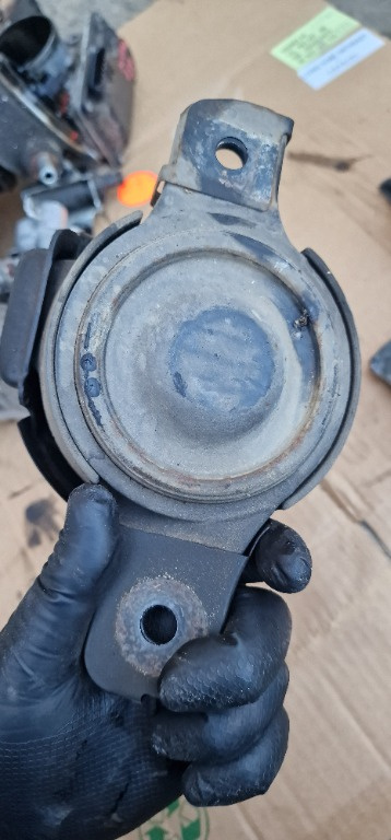 Suport / Tampon Motor Subaru 2.0 d Euro 5 Forester Legacy Outback Impreza