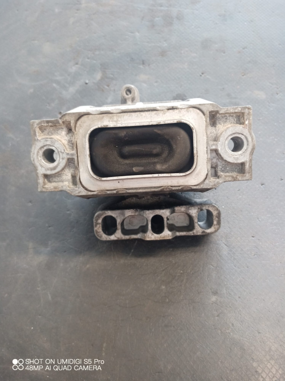 Suport / Tampon motor Vw Golf 5 coupe 1.4 16v BCA - COD 1K0199262AJ