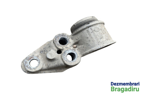 Suport tampon punte dreapta spate Cod: 8E0501521H 8E0501521H Audi A6 4B/C5 [facelift] [2001 - 2004] ...