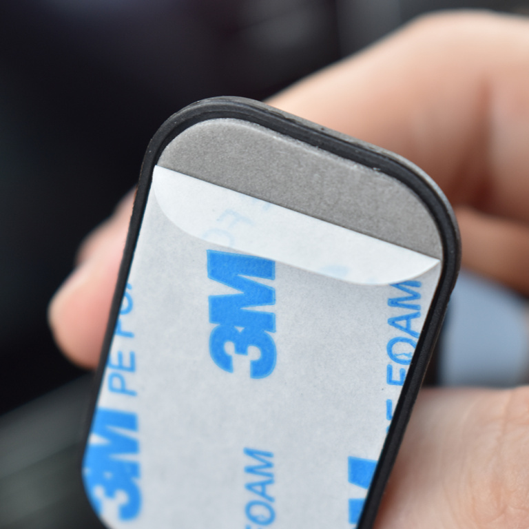SUPORT TELEFON MAGNETIC AUTO CU FIXARE PE BORD 2811 MEGA DRIVE