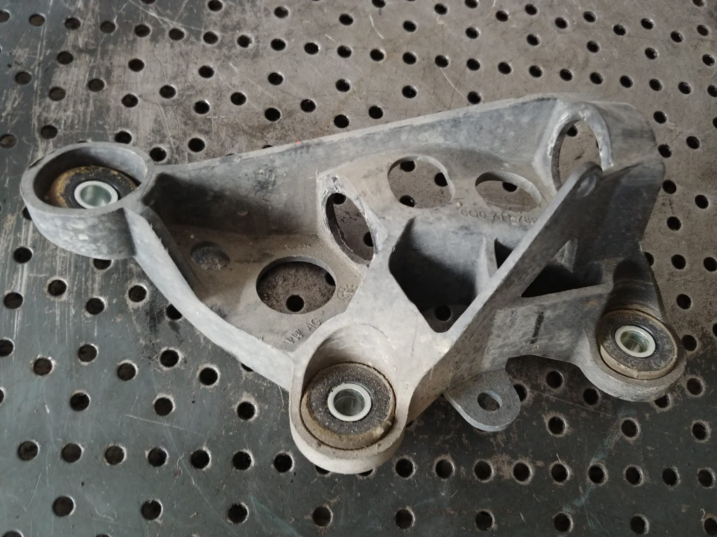 Suport timonerie 1.4 tdi bnv seat ibiza skoda fabia 1 vw polo 9n 6q0711789g