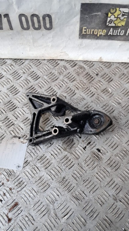 Suport vascocuplaj Vw Crafter 2.5 TDI cod motor BJK an 2008 cod 076121236