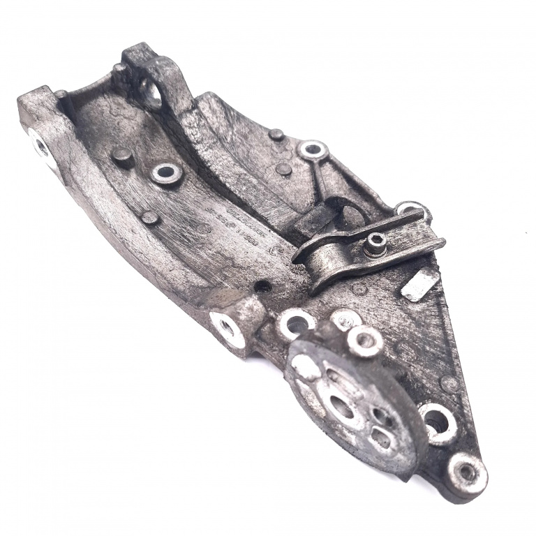 Suport Volvo V50 (Mw) 2004-2012 2.0 D D 4204 T Motorina Alternator 9682367380