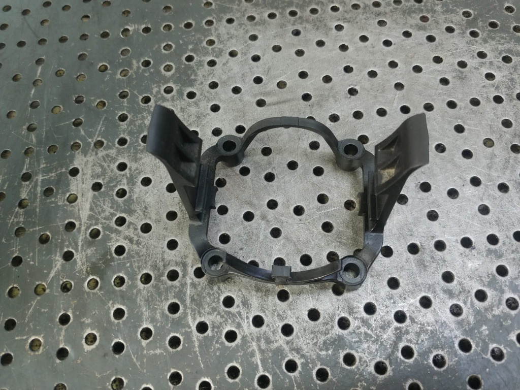 Suport vw golf 7 03f145853a