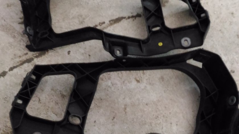 Suporti far VW Touareg 7P 2010-2014