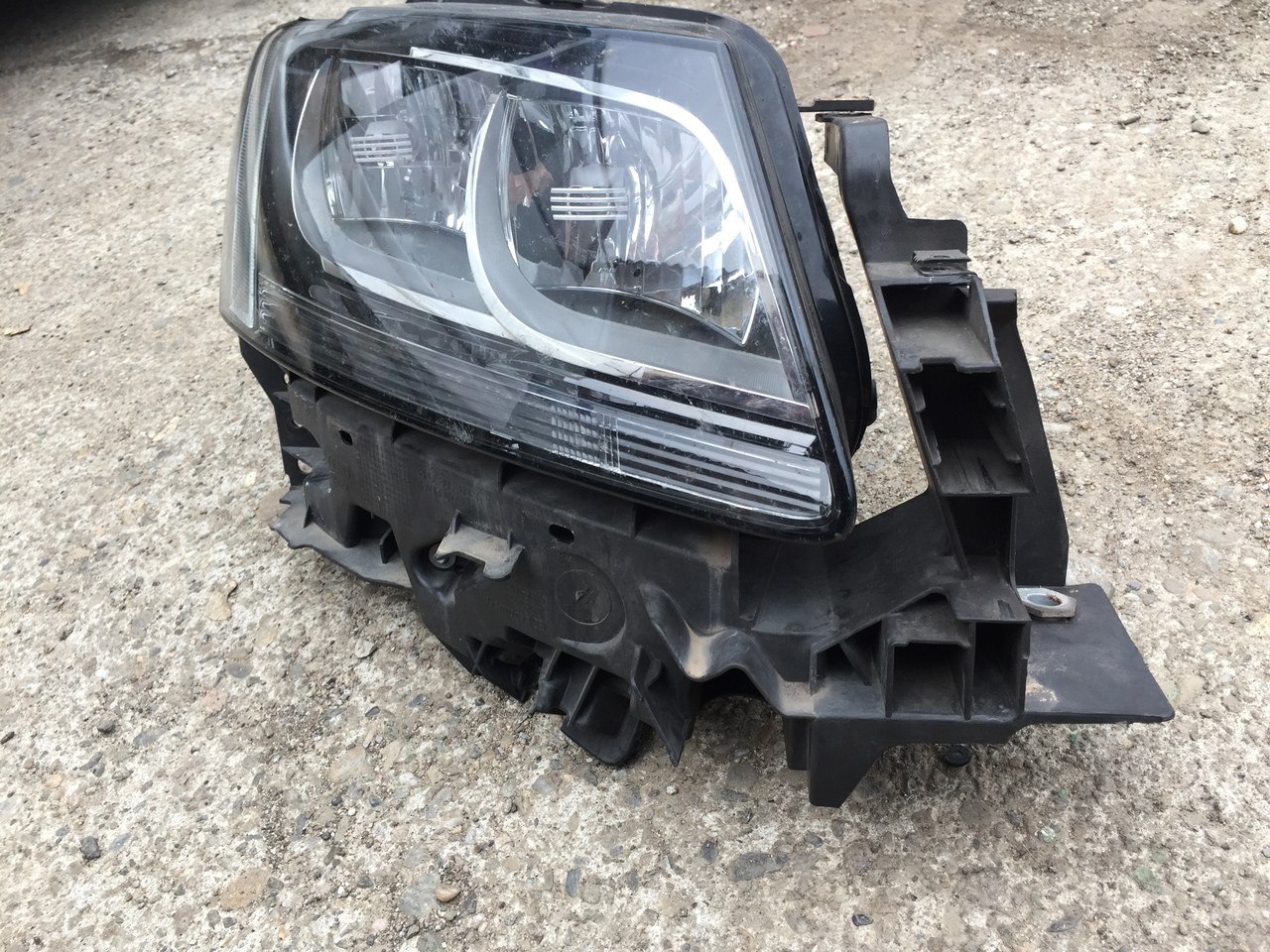 Suporti Faruri AUDI Q5 2008 2009 2010 2011